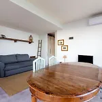 شقة In A