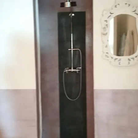 아파트 In A Montinelle